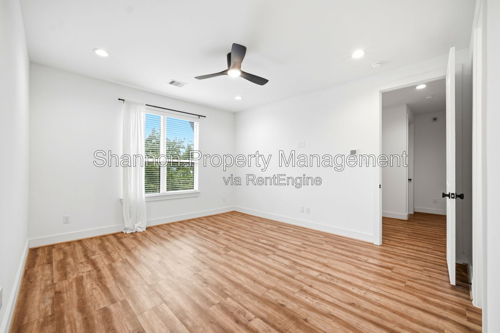 Gallery Image 21