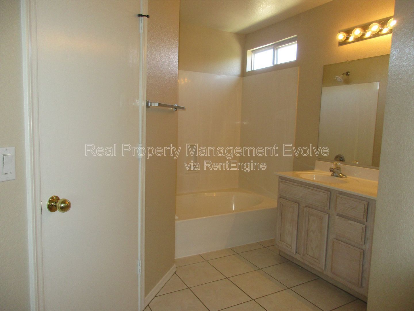 Gallery Image 16