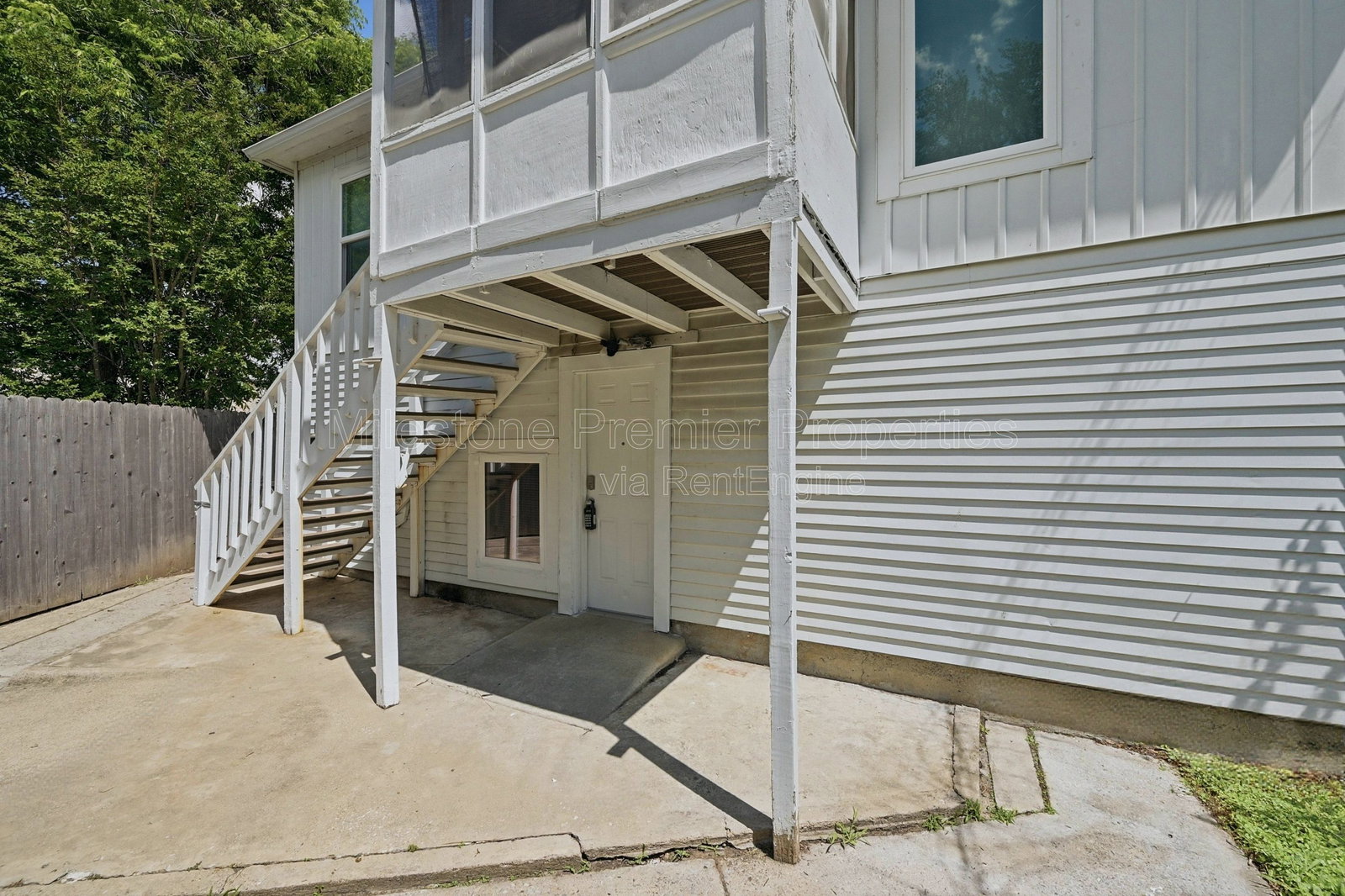 Gallery Image 0
