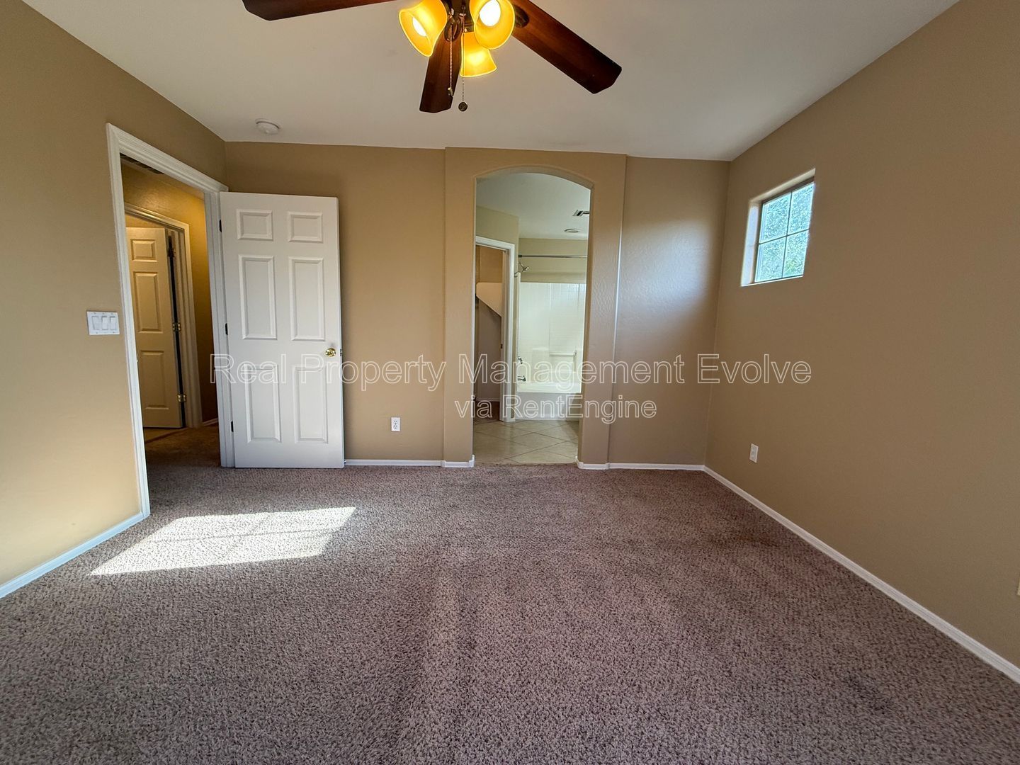 Gallery Image 18