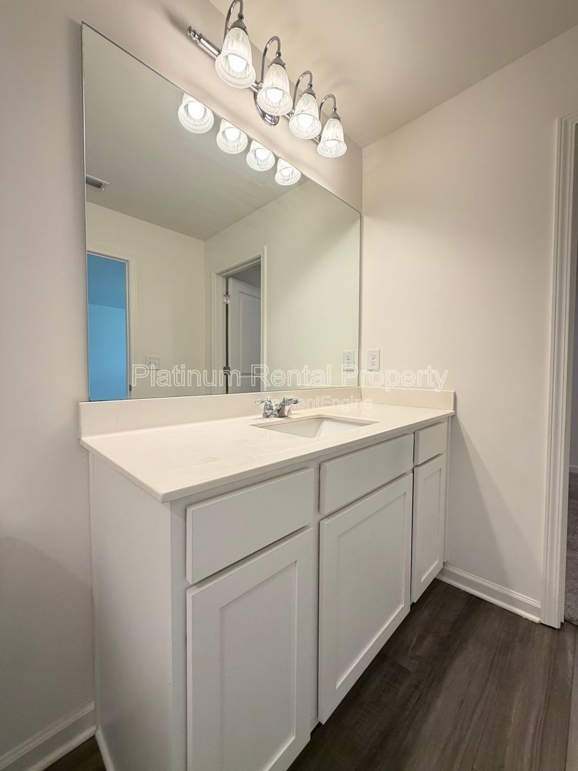 Gallery Image 19