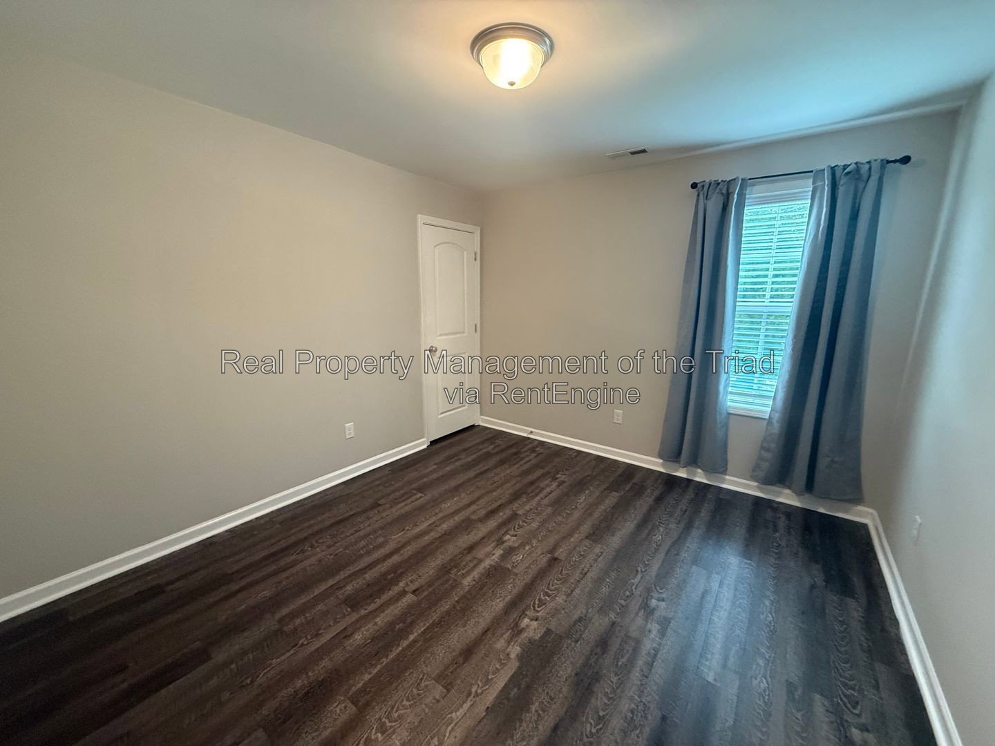 Gallery Image 16