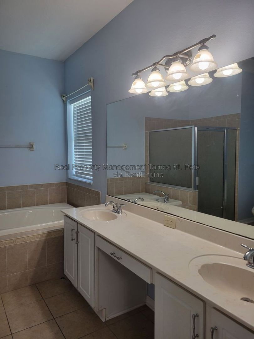 Gallery Image 18