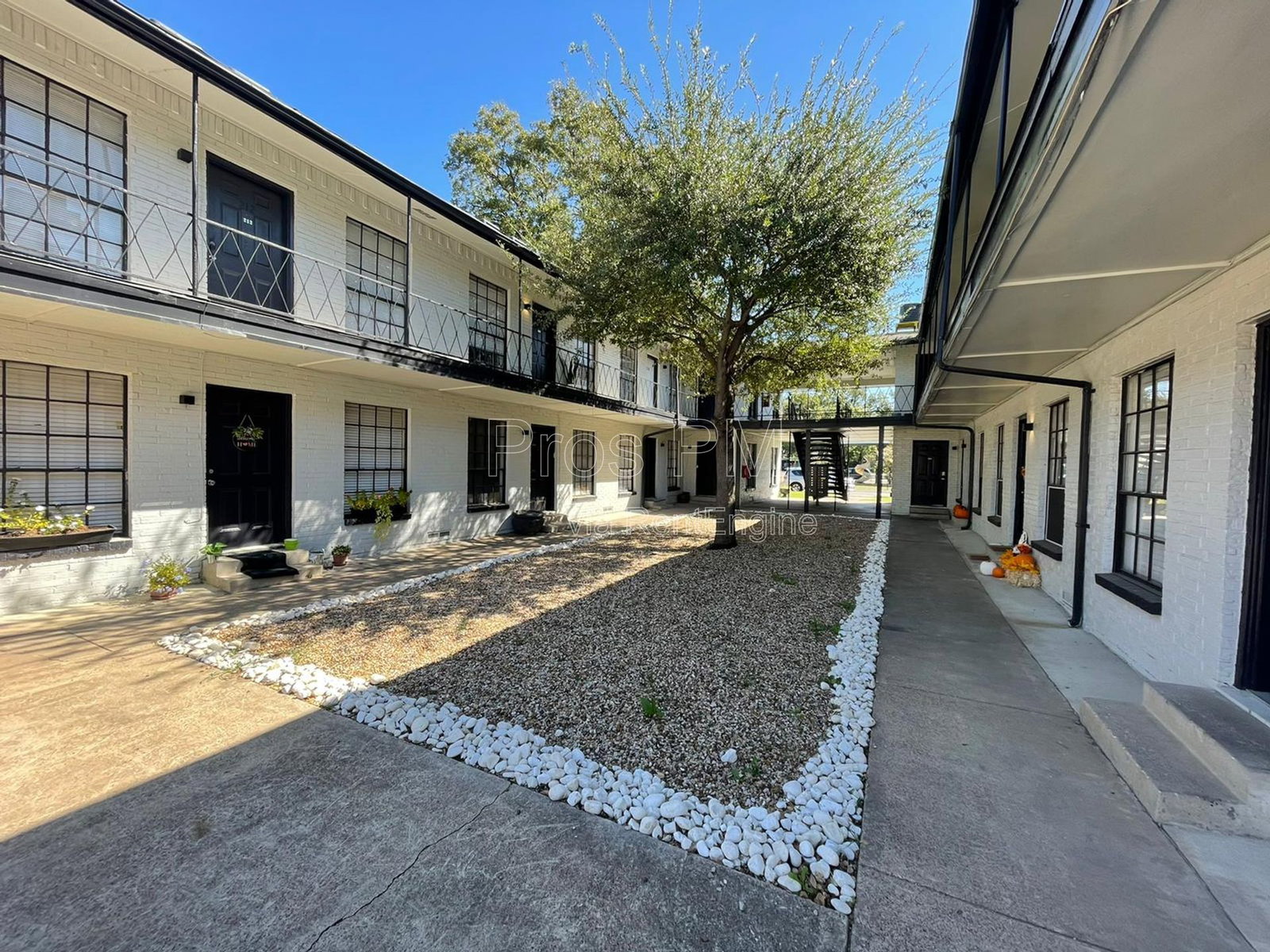 Gallery Image 15