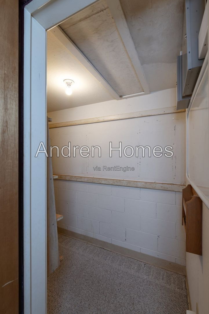 Gallery Image 18