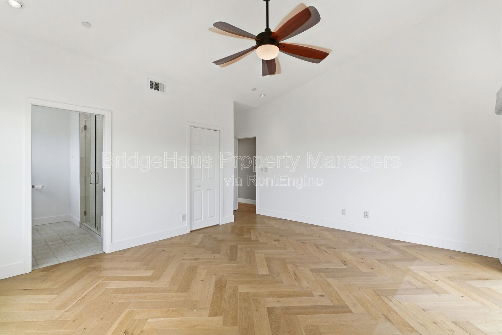 Gallery Image 32