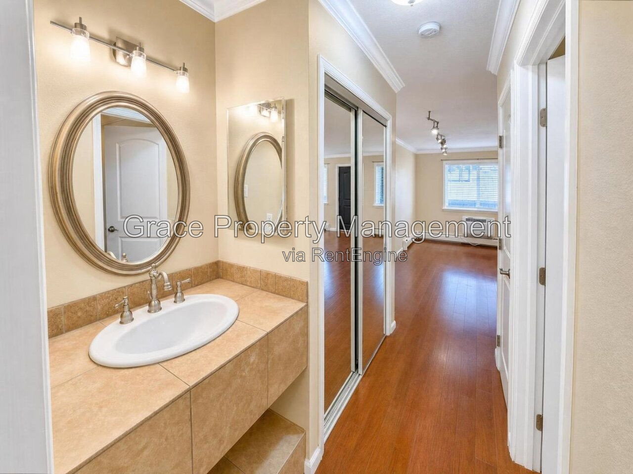 Gallery Image 14
