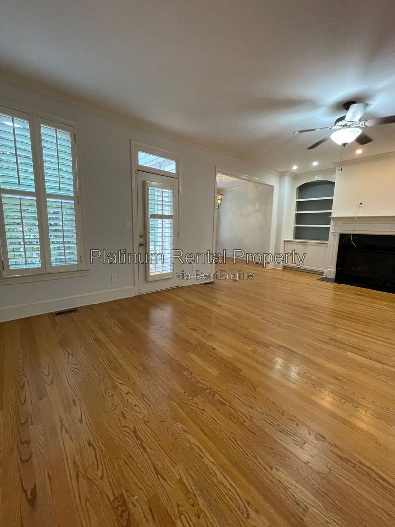 Gallery Image 12