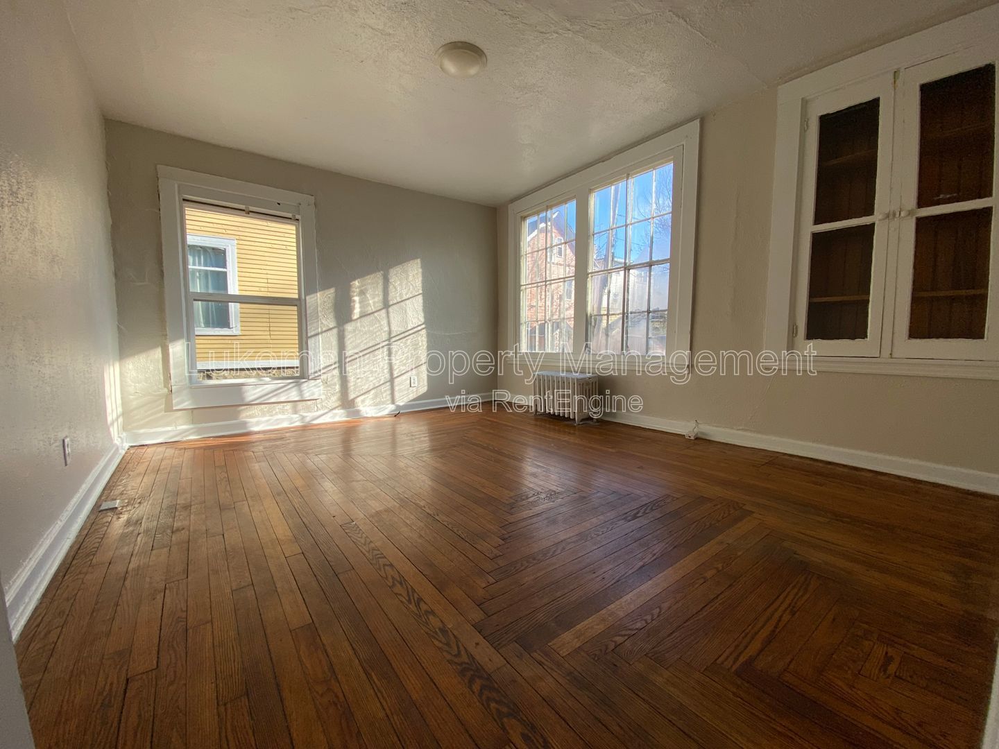 Gallery Image 0