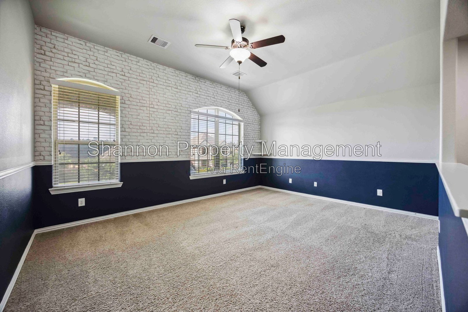 Gallery Image 0