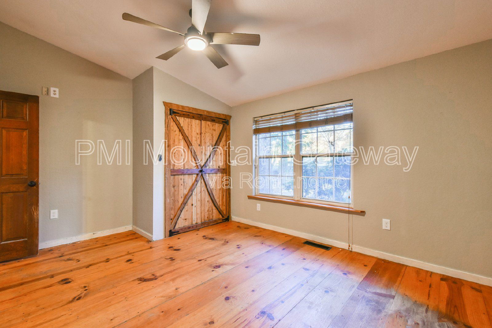Gallery Image 16
