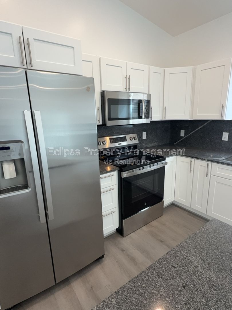 Gallery Image 18