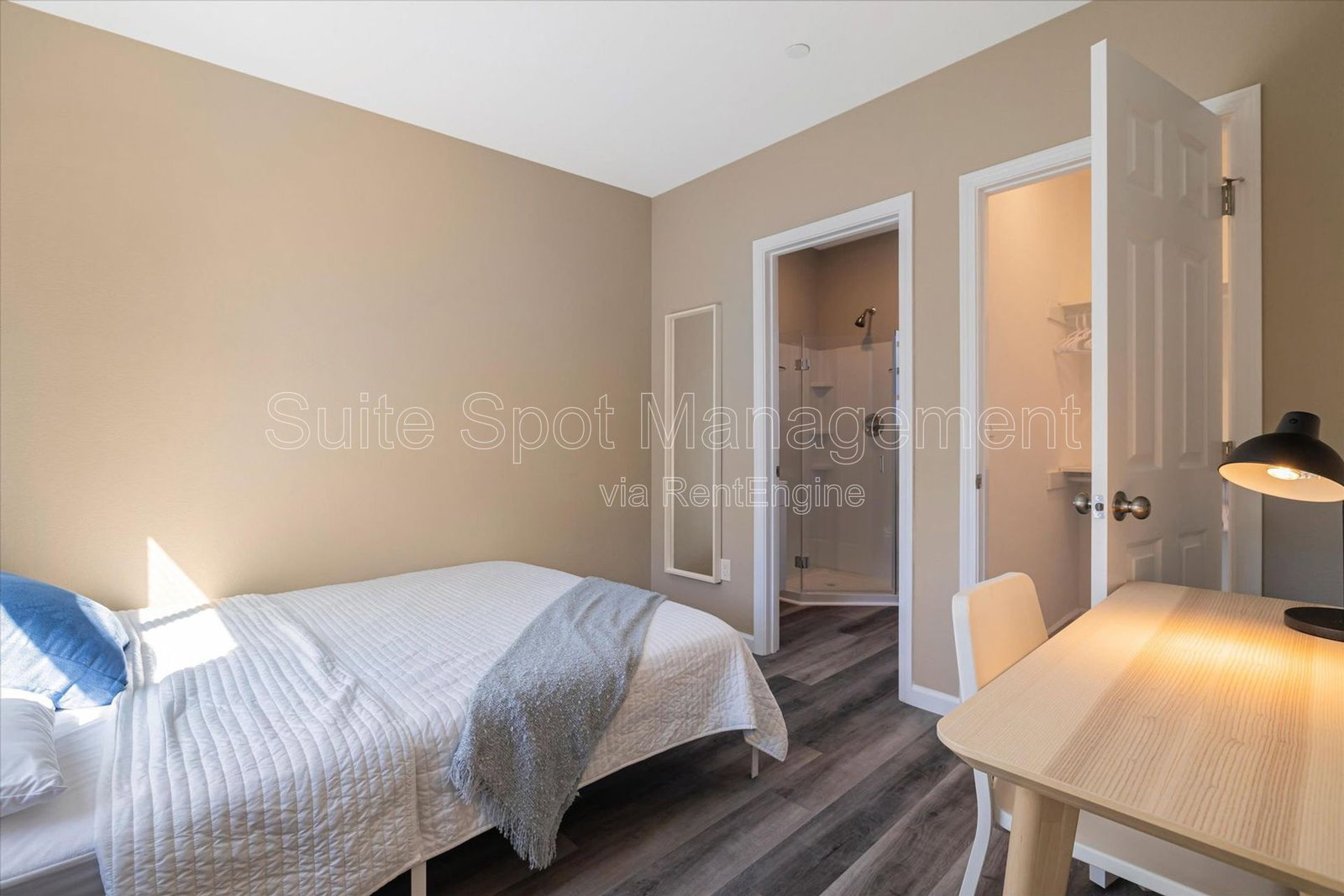 Gallery Image 13