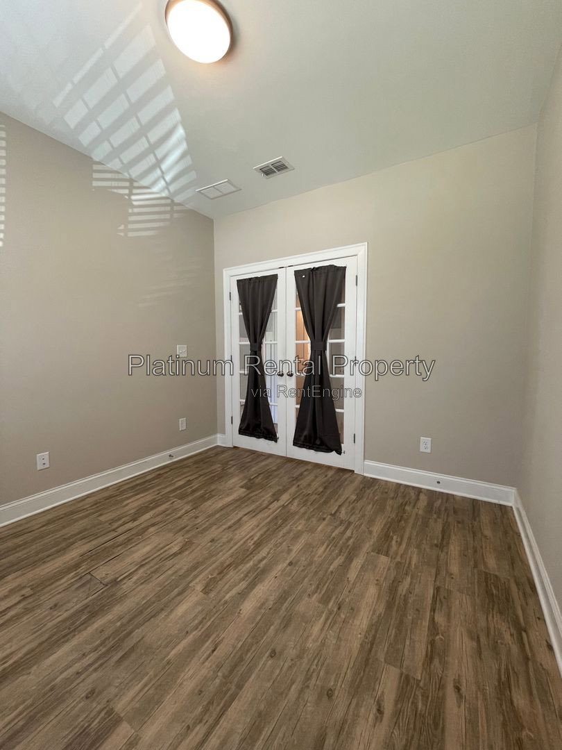 Gallery Image 14