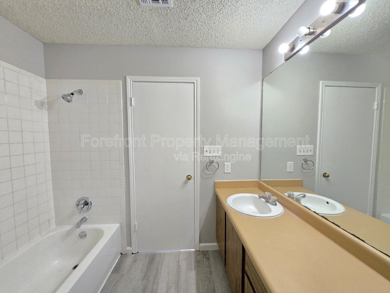 Gallery Image 20