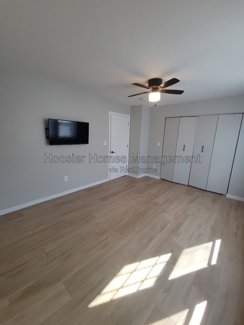 Gallery Image 16