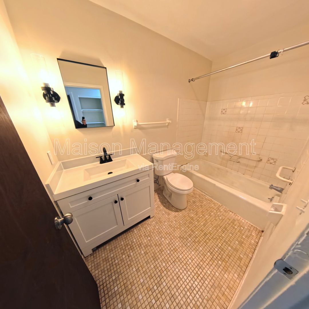 Gallery Image 13