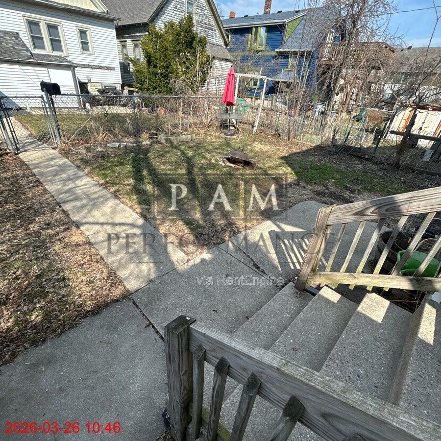 Gallery Image 13