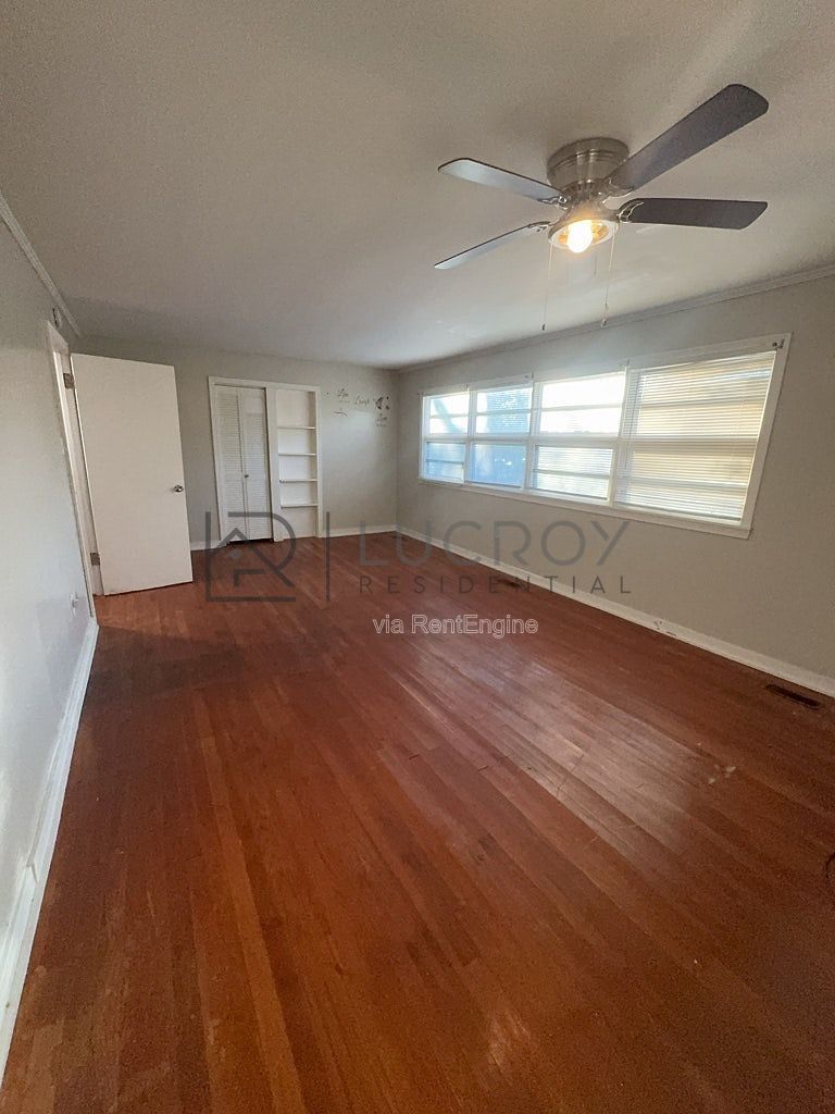 Gallery Image 16