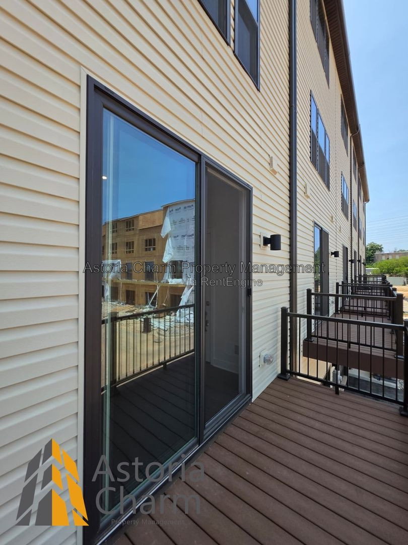 Gallery Image 16