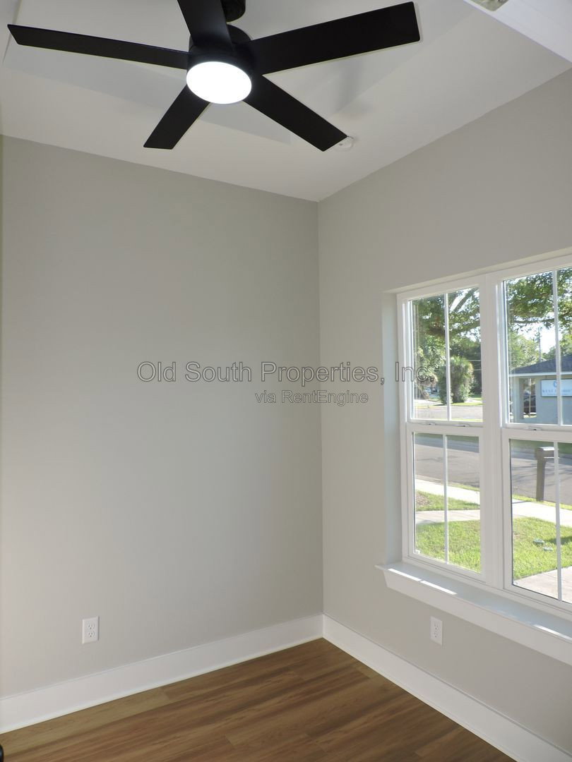 Gallery Image 13