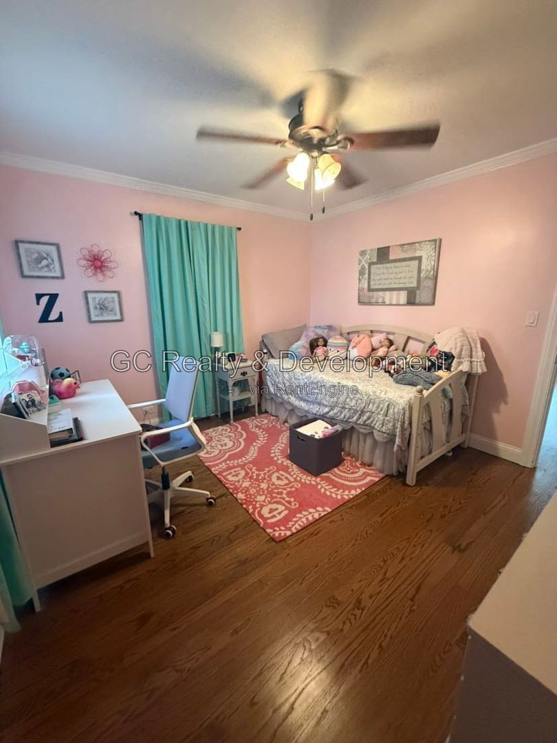 Gallery Image 7