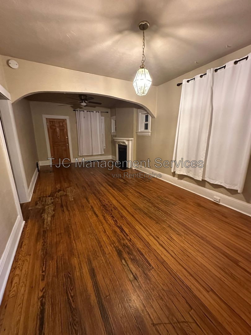 Gallery Image 0