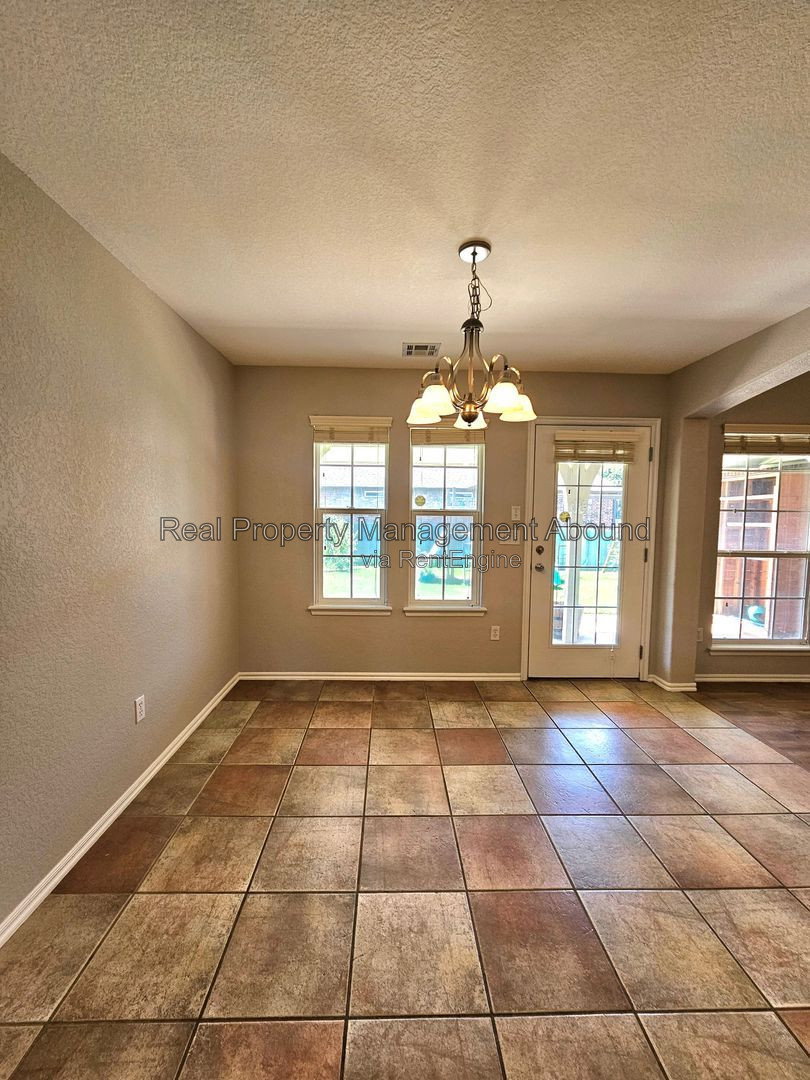 Gallery Image 16