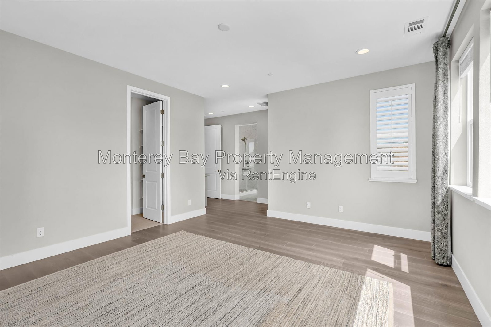 Gallery Image 44