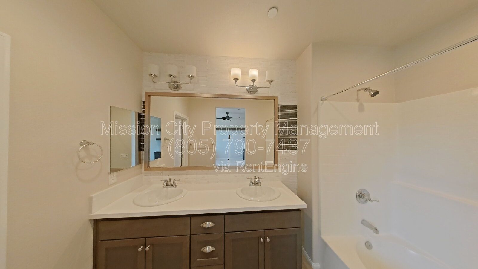 Gallery Image 18