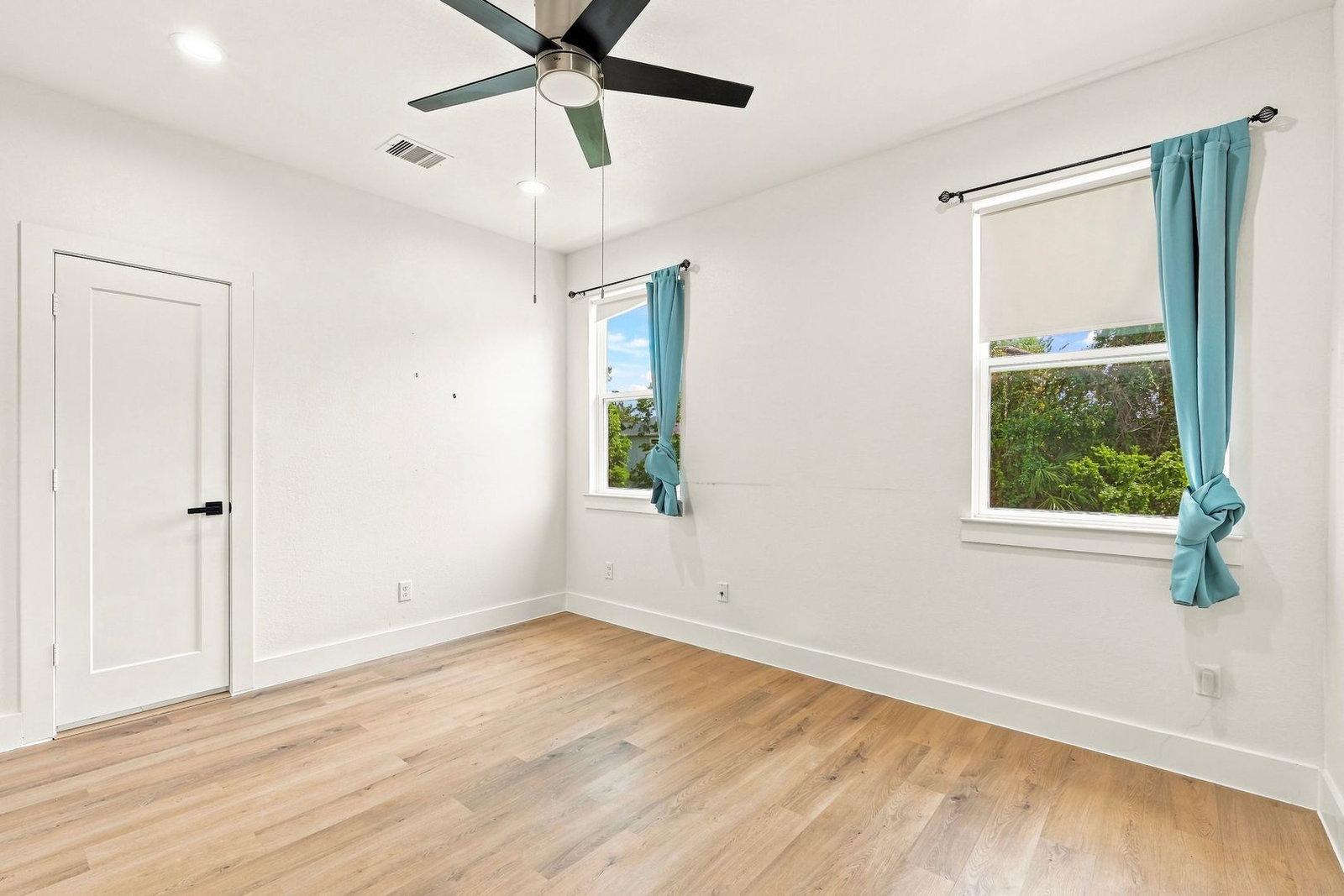 Gallery Image 18