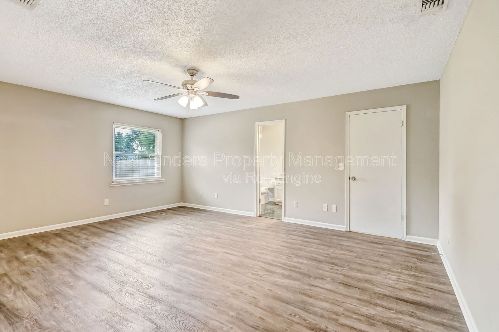 Gallery Image 30