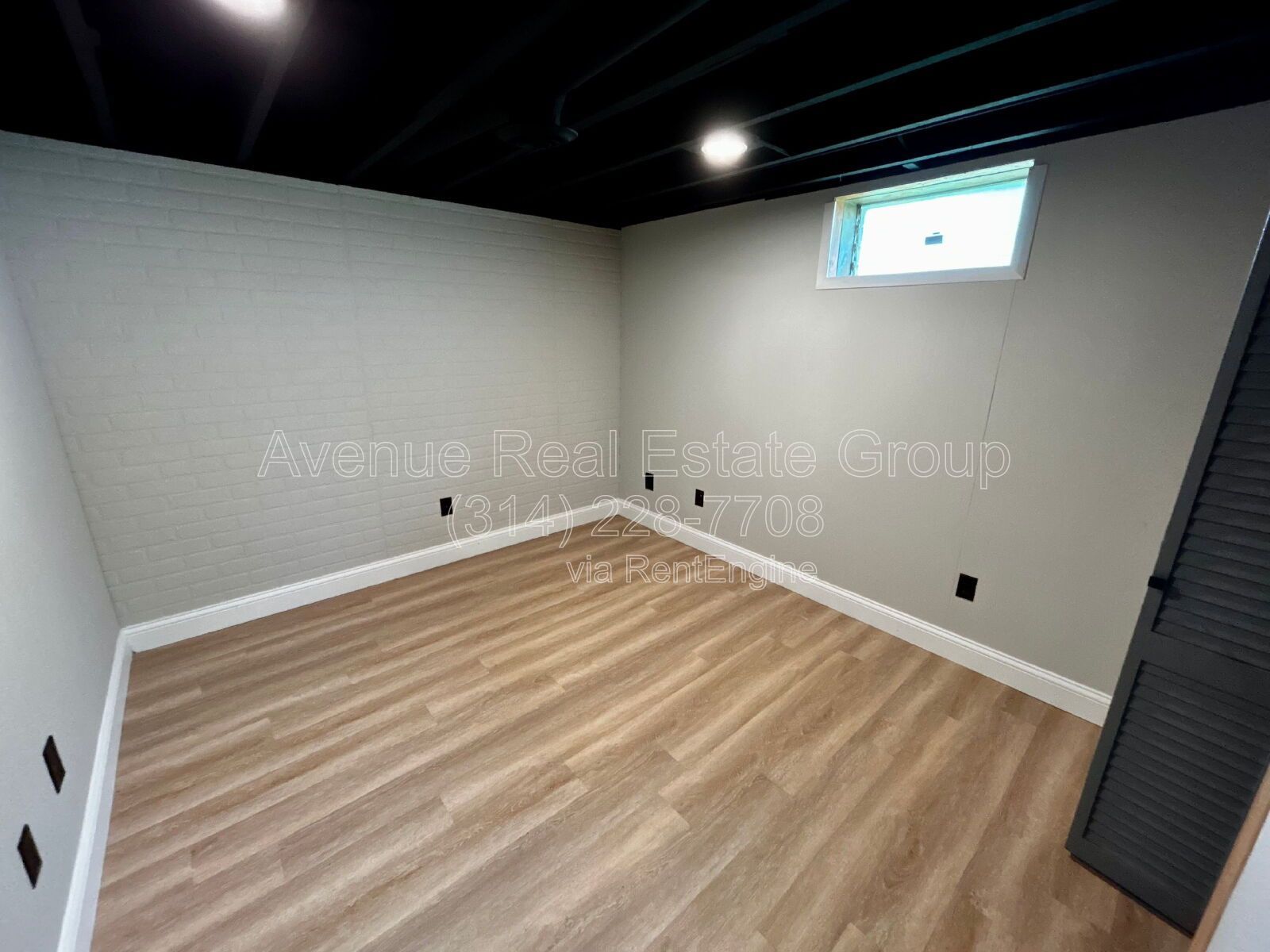 Gallery Image 16