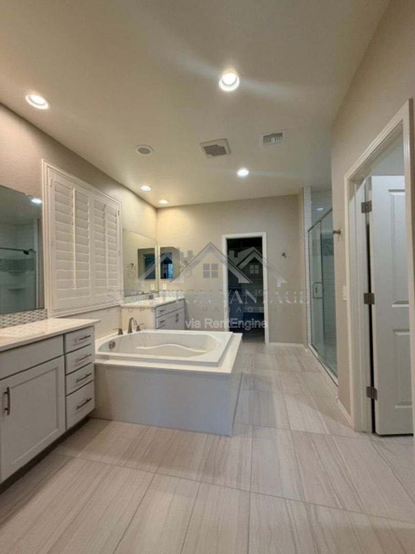 Gallery Image 23