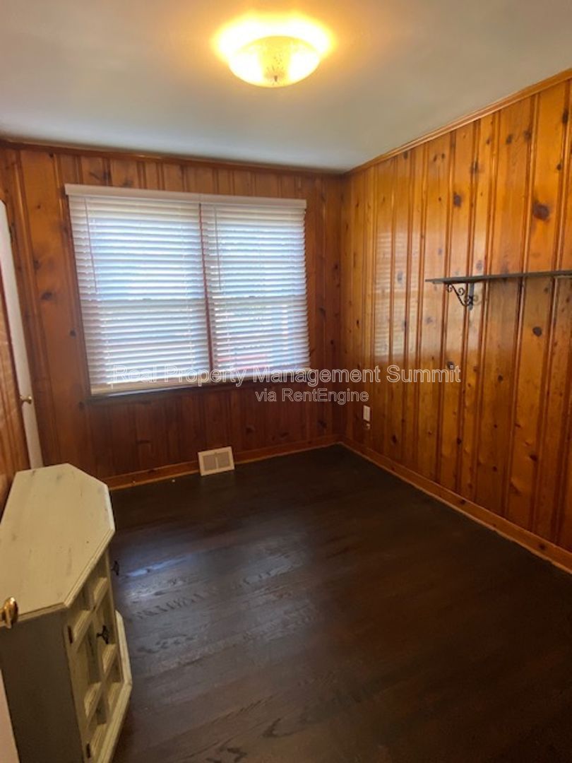 Gallery Image 16