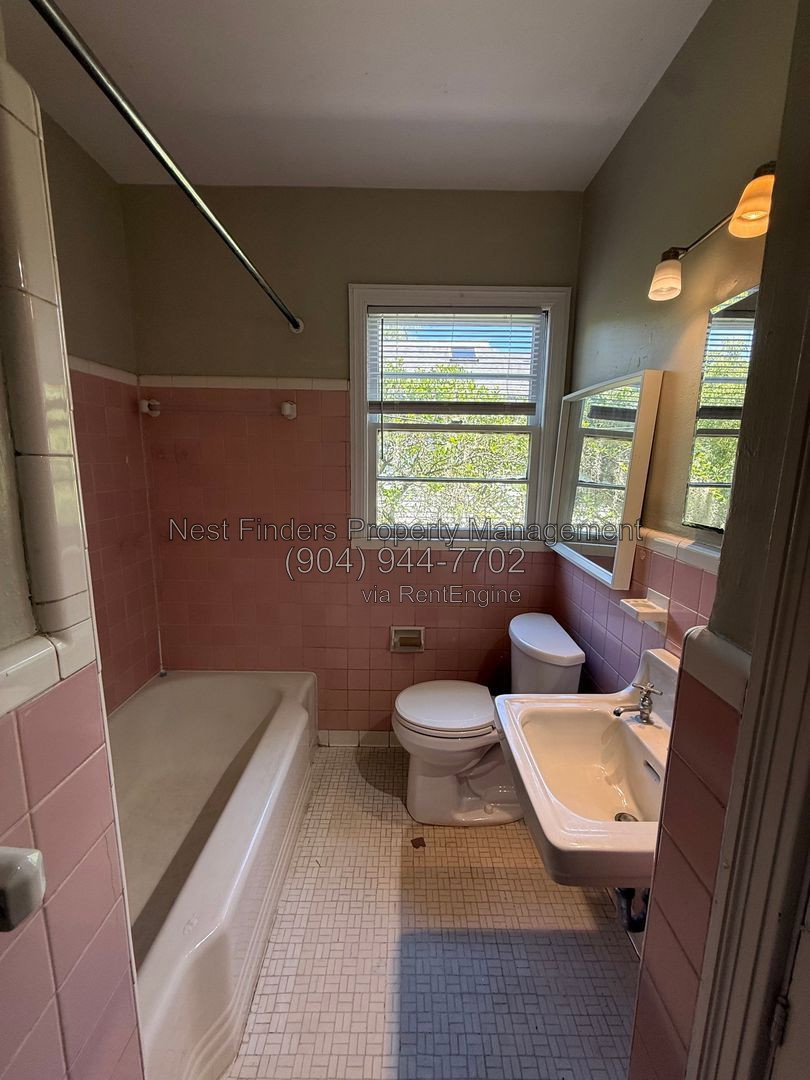 Gallery Image 11