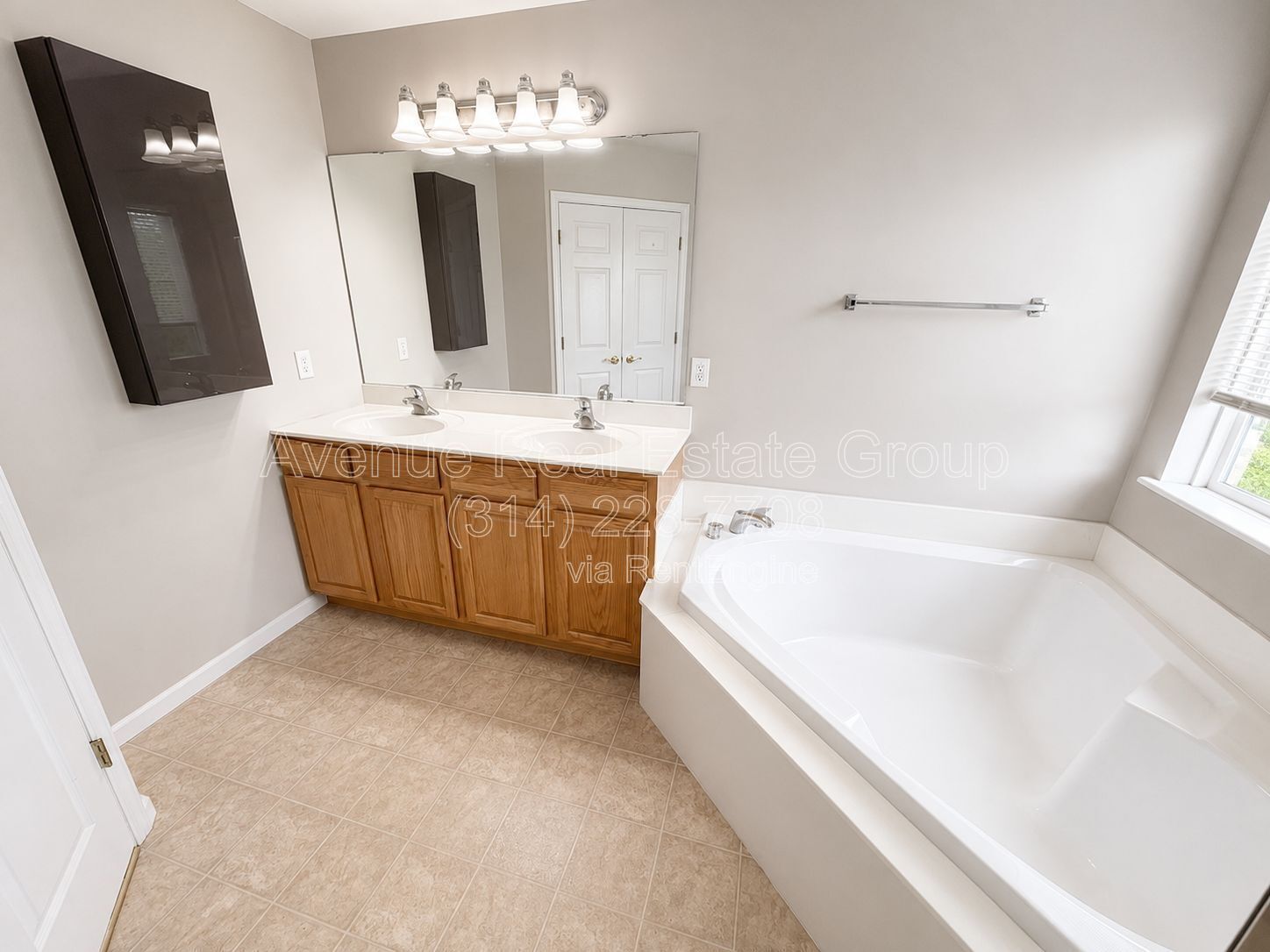 Gallery Image 11