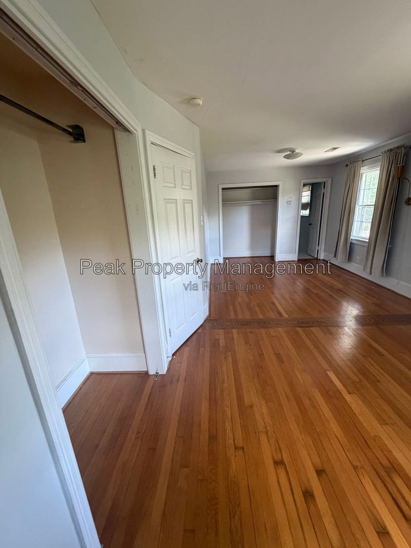 Gallery Image 12