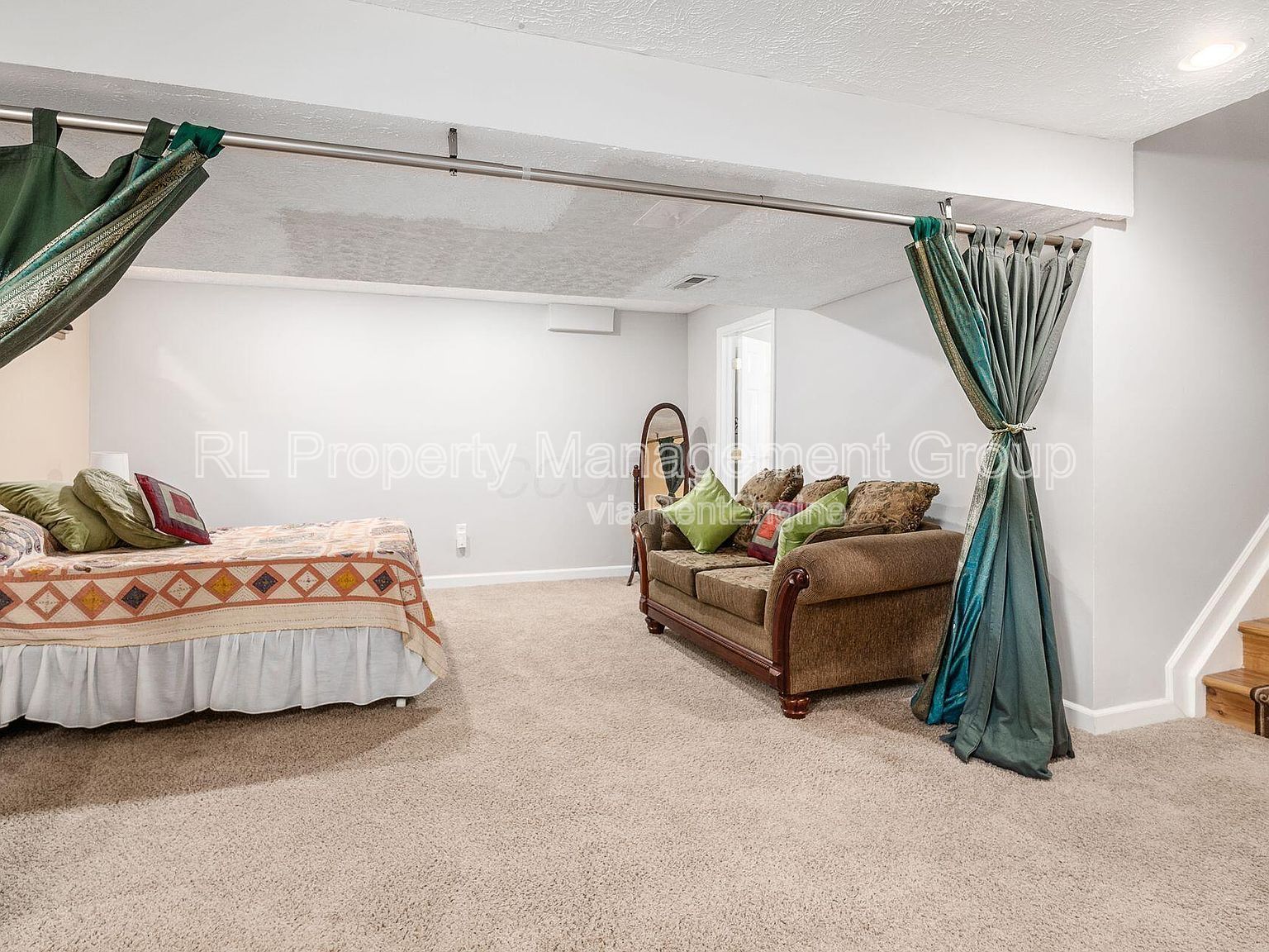 Gallery Image 33