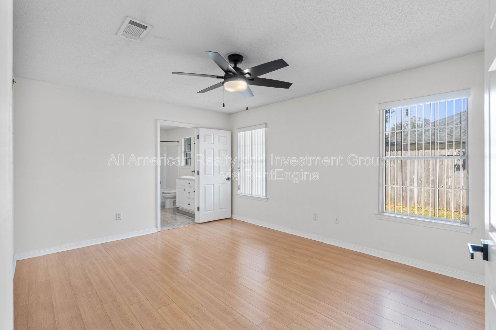 Gallery Image 16