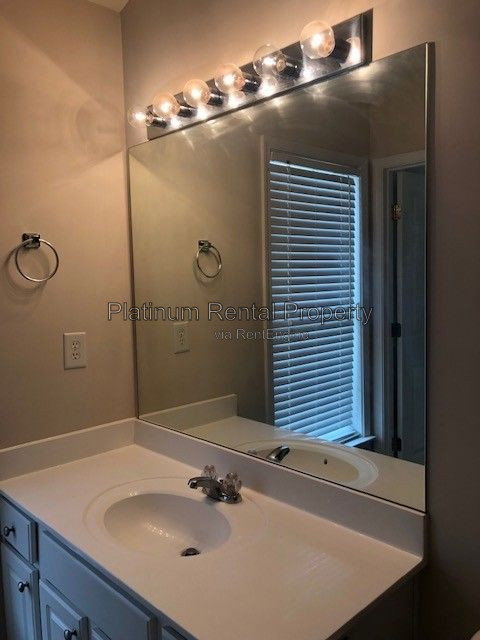 Gallery Image 33