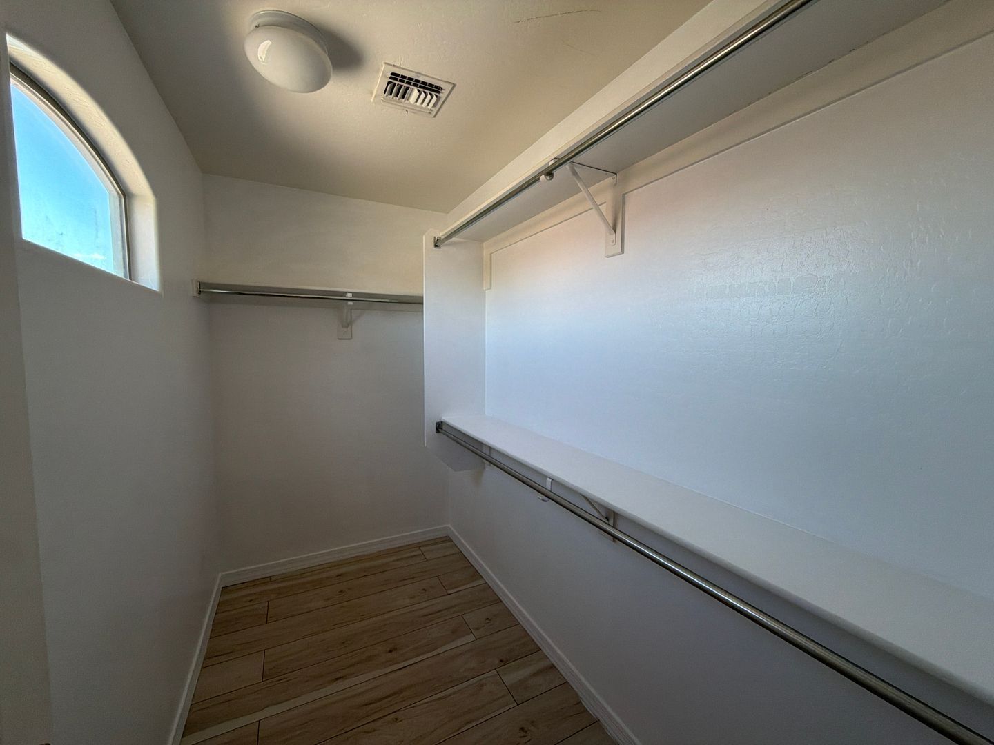 Gallery Image 16