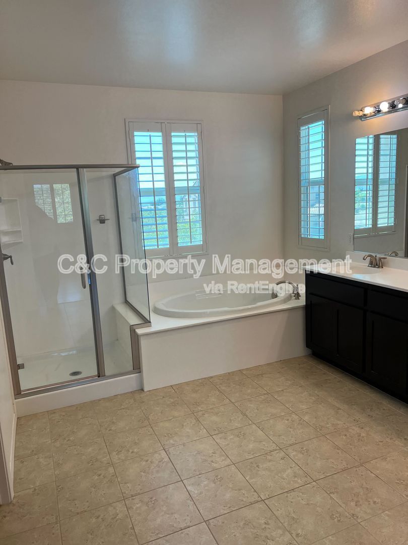 Gallery Image 17