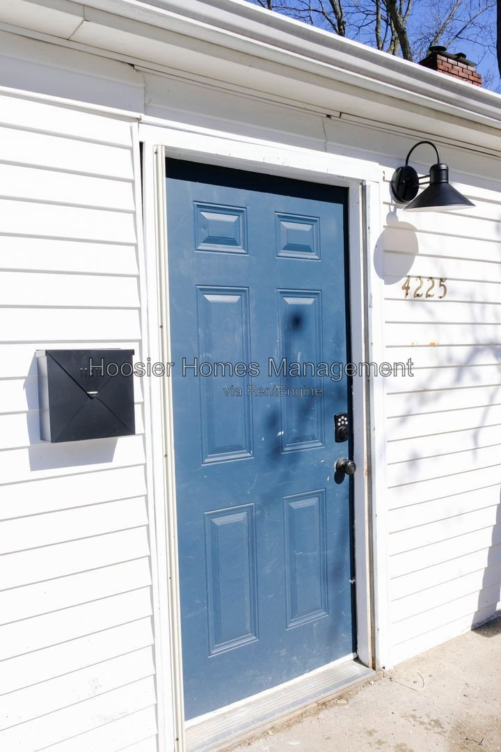 Gallery Image 0