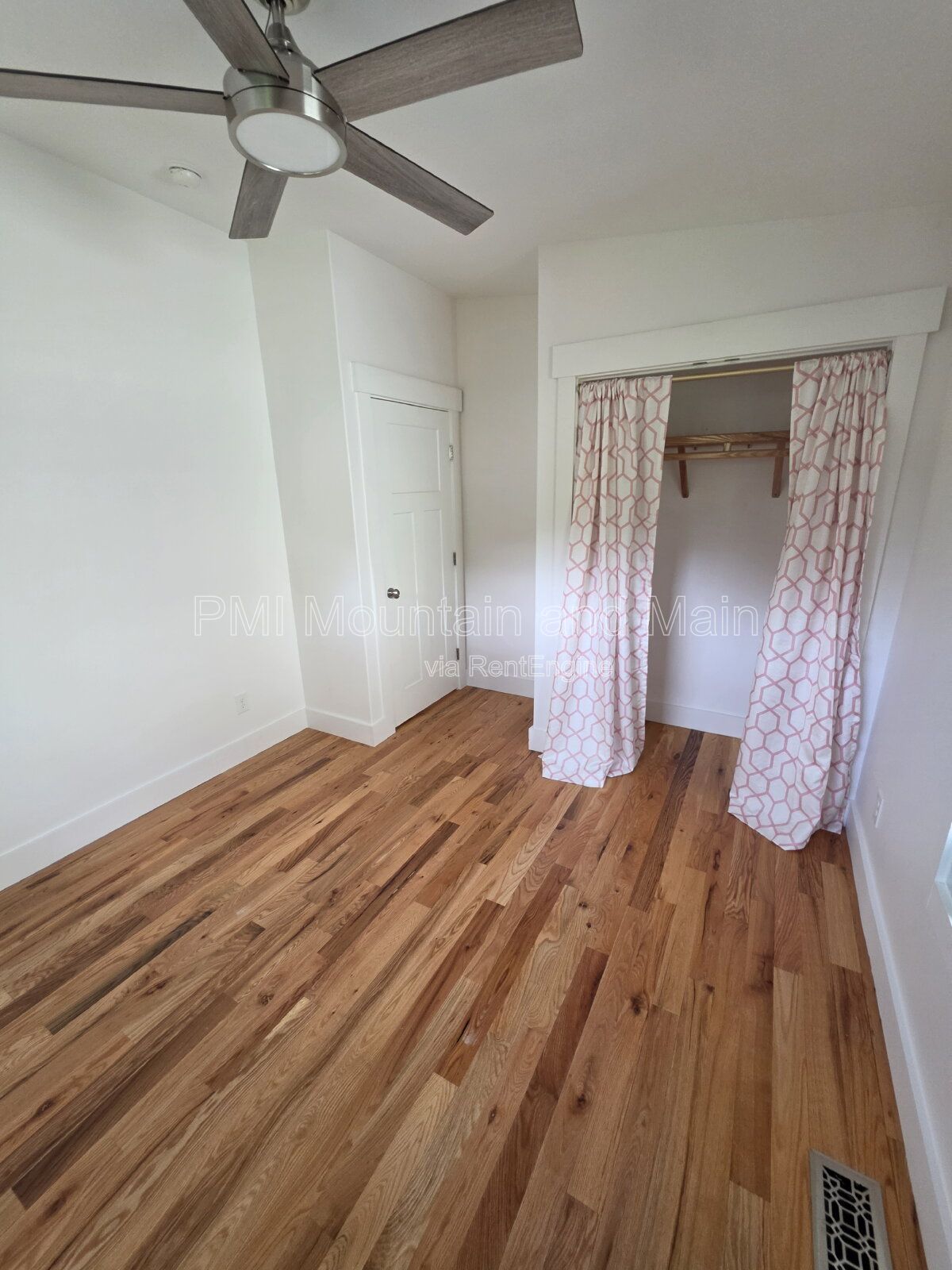Gallery Image 39