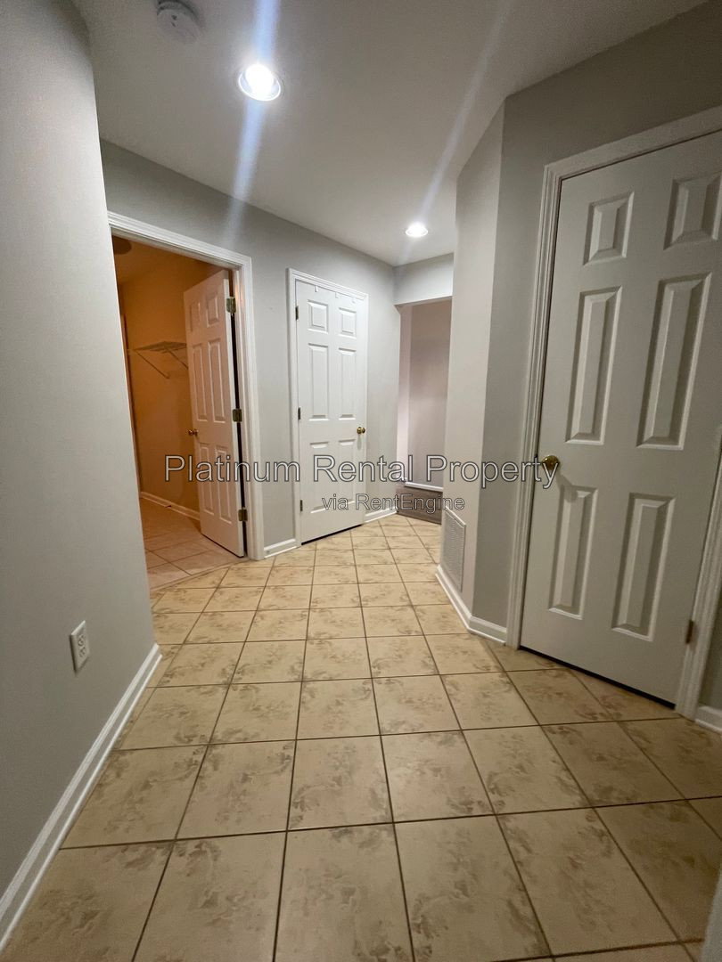 Gallery Image 66