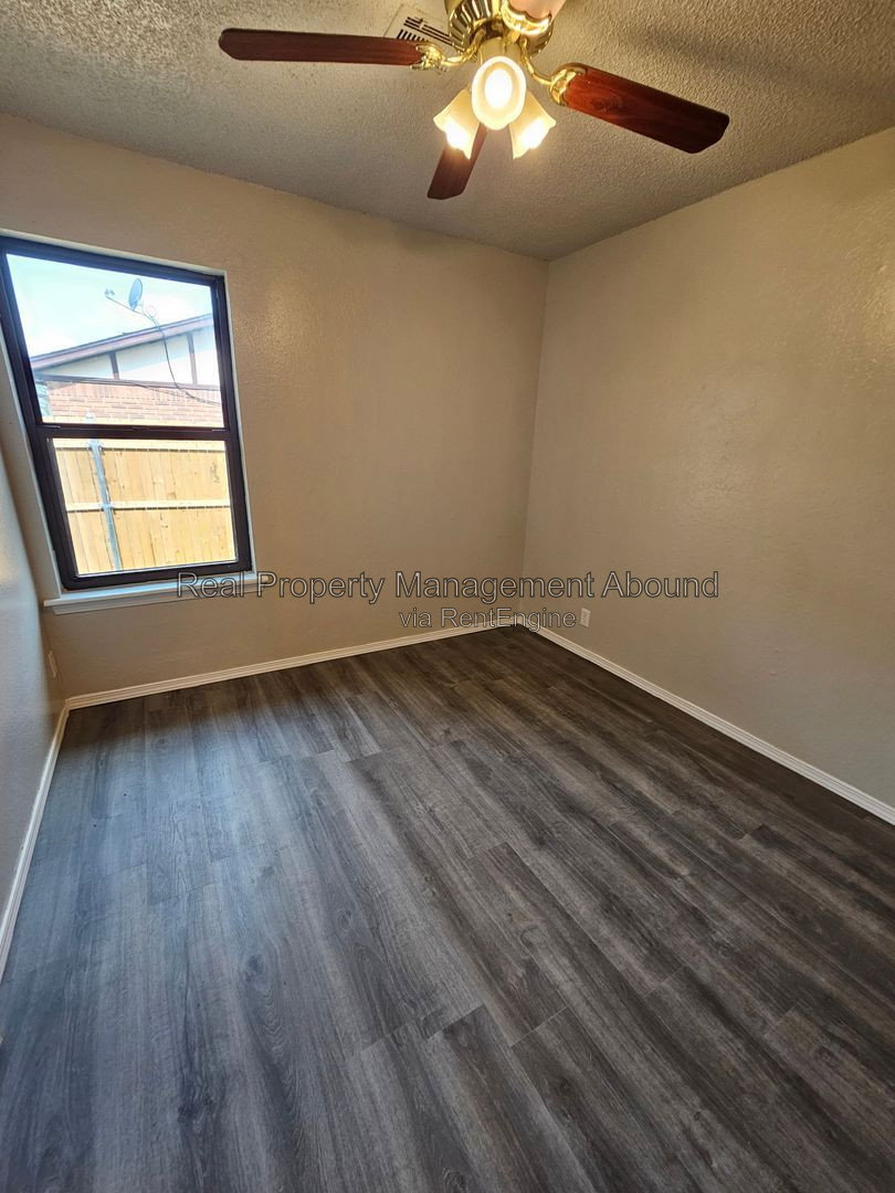Gallery Image 17