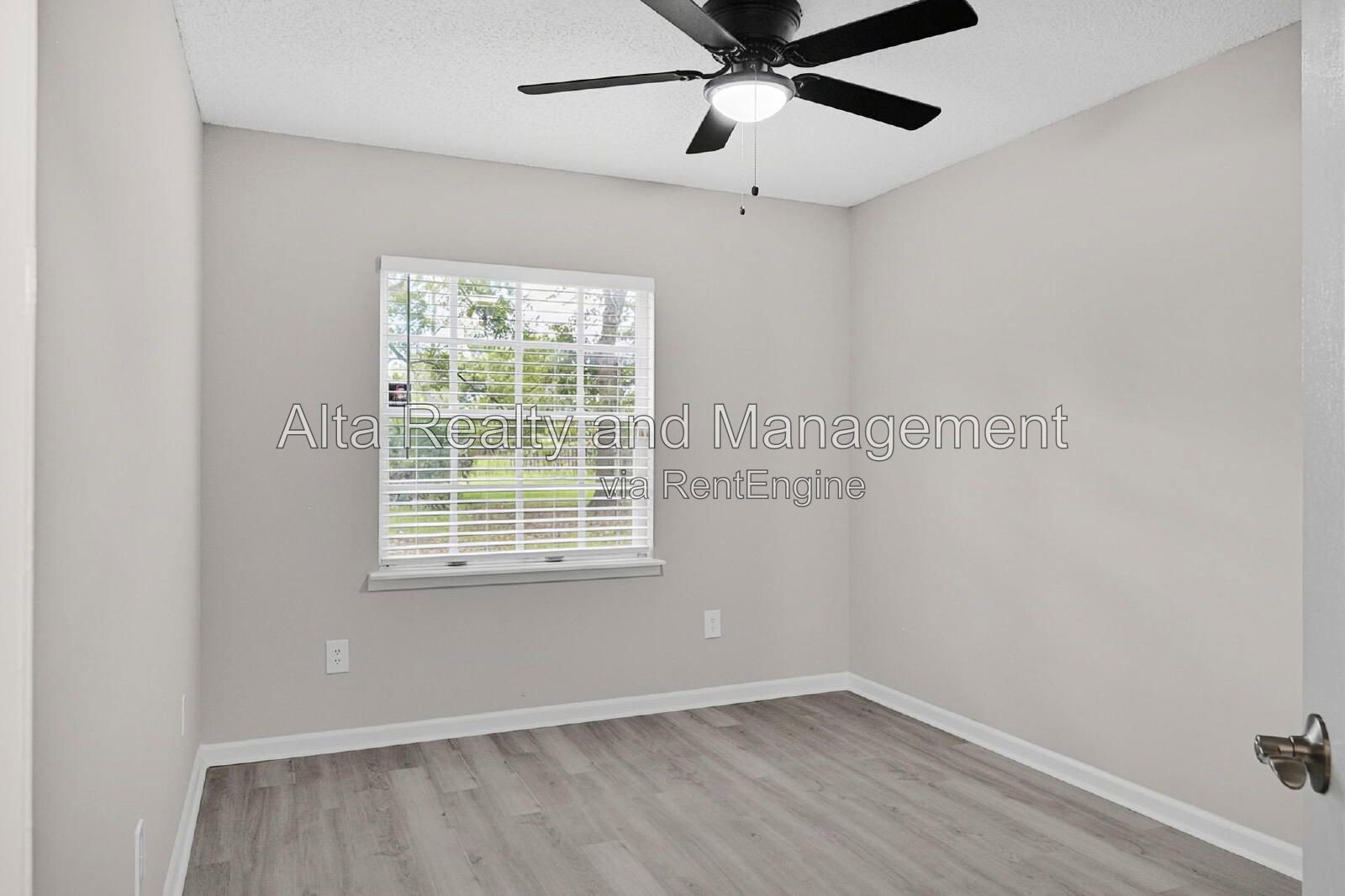 Gallery Image 16