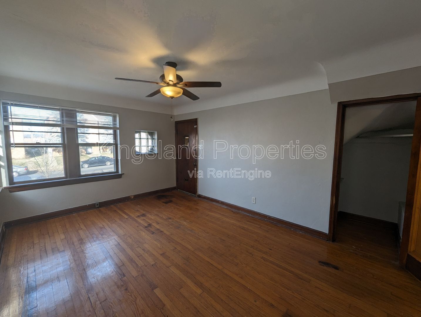 Gallery Image 0