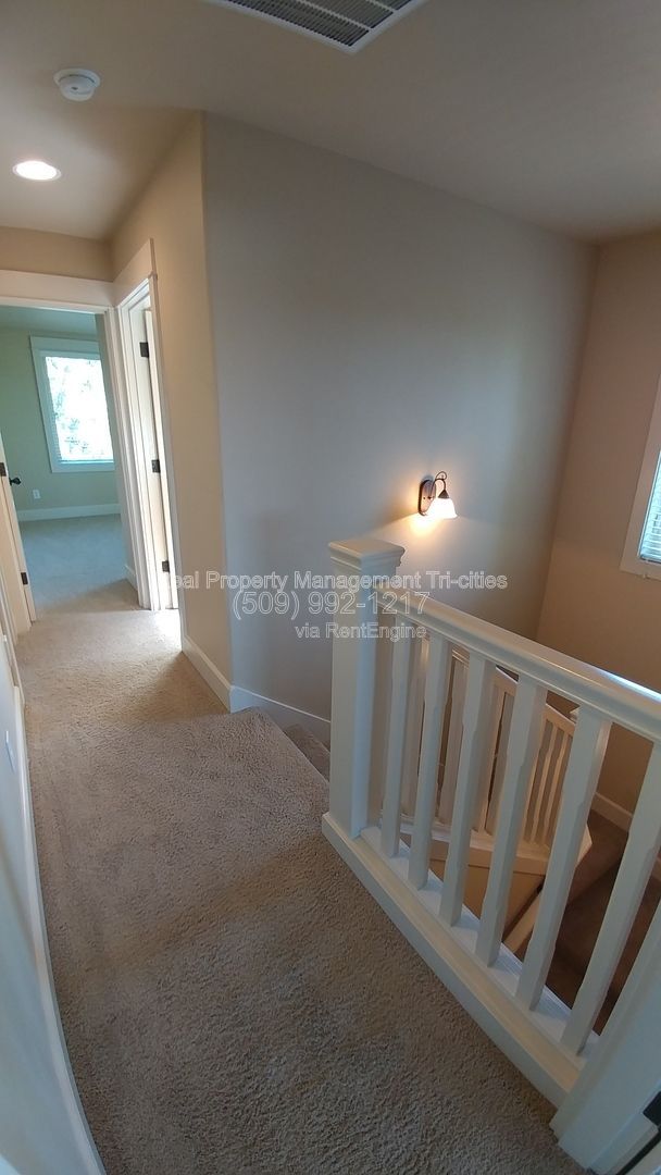 Gallery Image 18